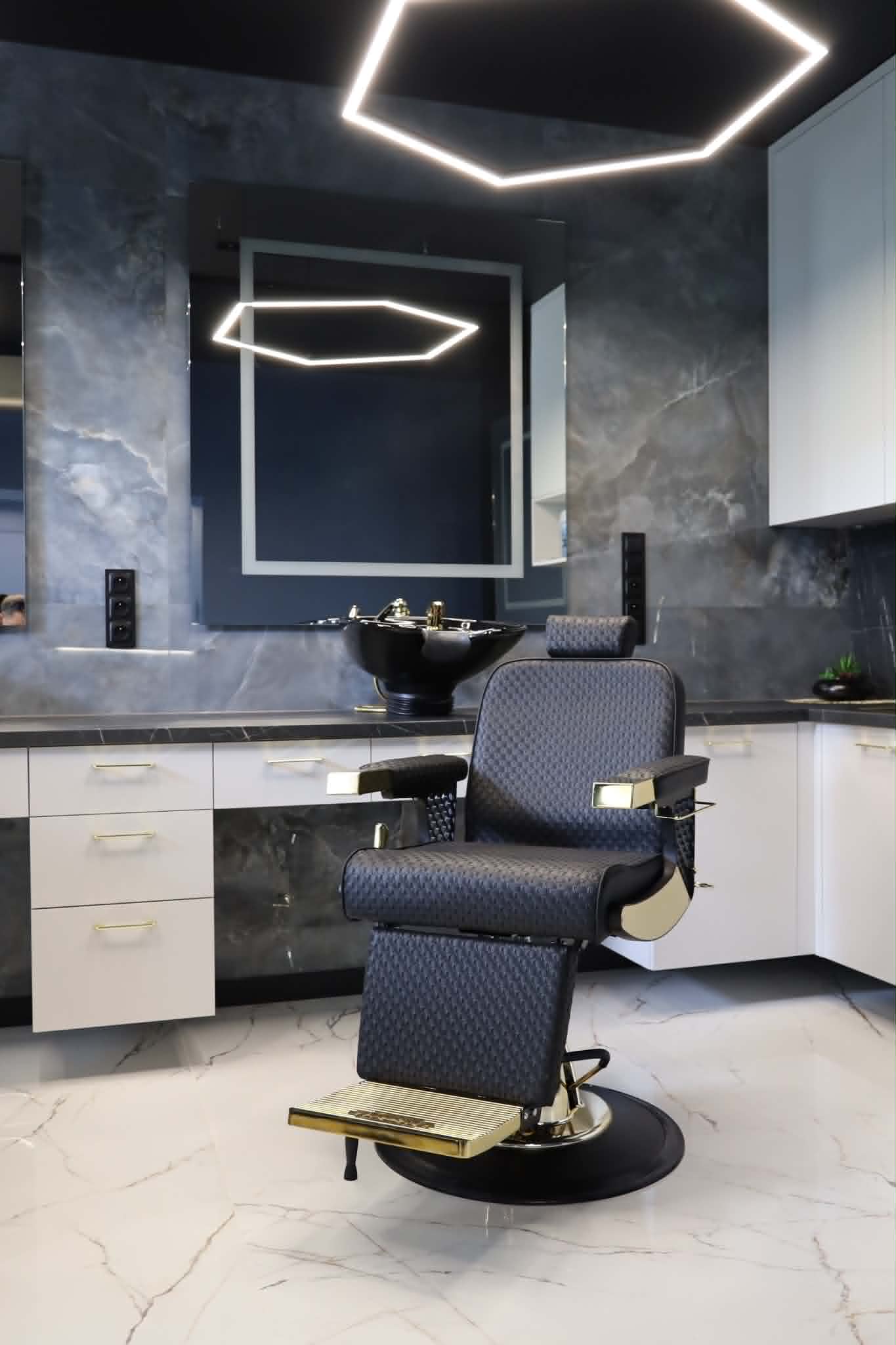 Wnętrze salonu Barberska Chata